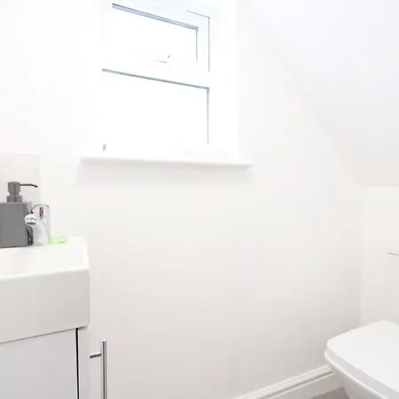 Lovely 3 Bedroom Property In Filton